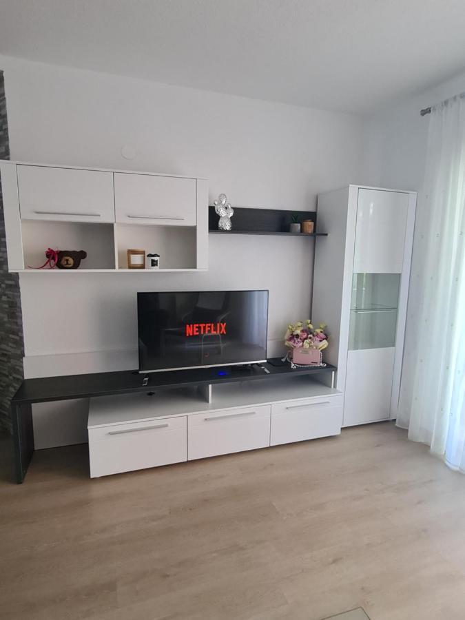 Apartmani Emily Pula Exterior foto